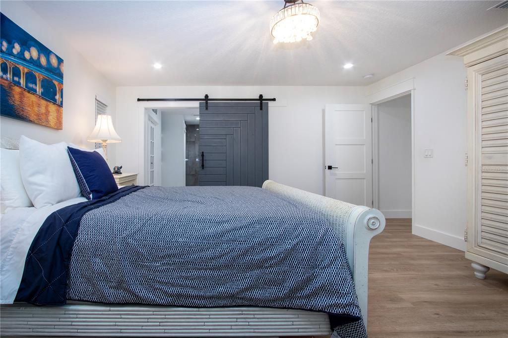 En Venta: $619,000 (3 camas, 3 baños, 2270 Pies cuadrados)