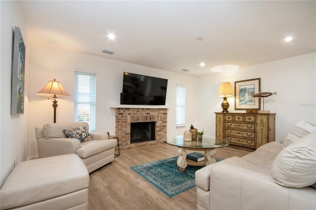 En Venta: $619,000 (3 camas, 3 baños, 2270 Pies cuadrados)