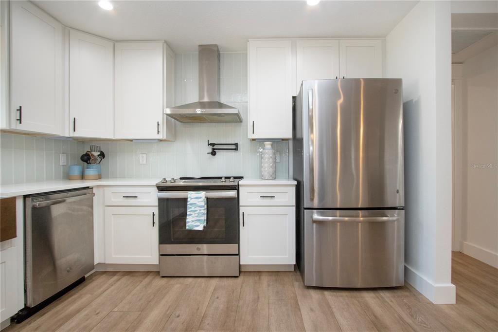 En Venta: $619,000 (3 camas, 3 baños, 2270 Pies cuadrados)