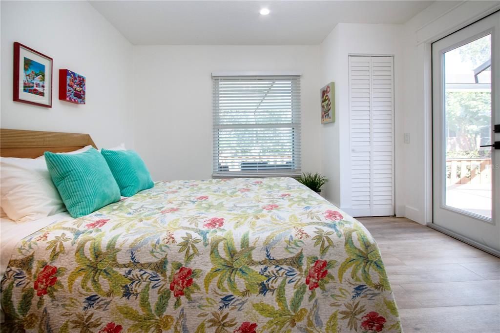 En Venta: $619,000 (3 camas, 3 baños, 2270 Pies cuadrados)