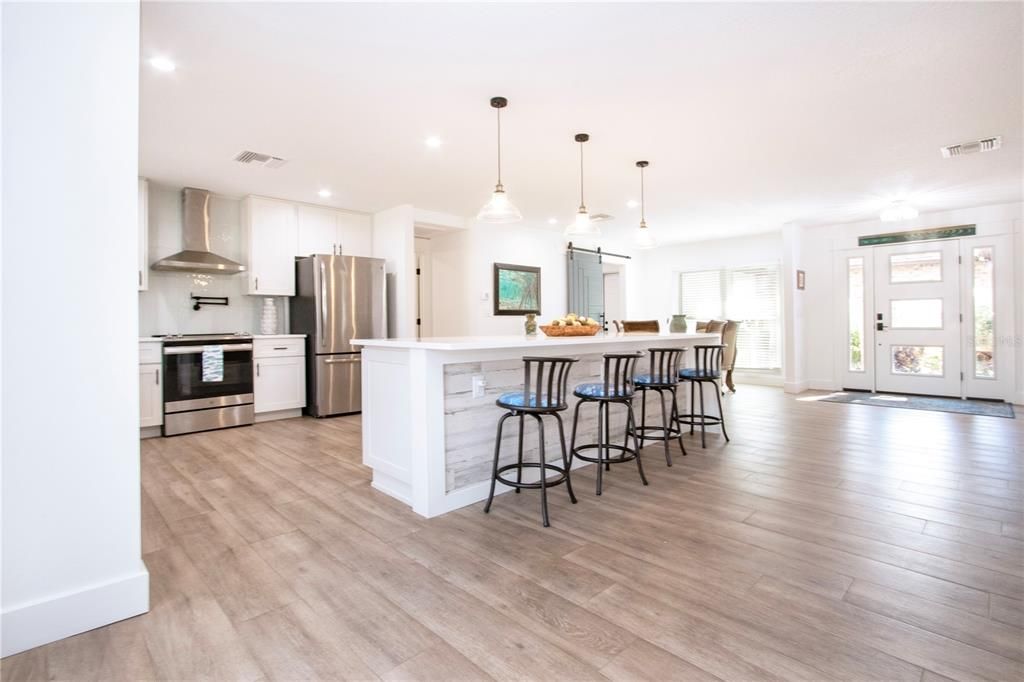 En Venta: $619,000 (3 camas, 3 baños, 2270 Pies cuadrados)