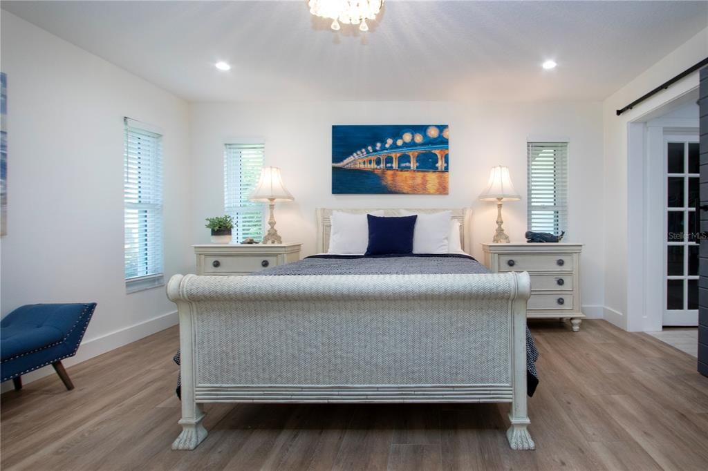 En Venta: $619,000 (3 camas, 3 baños, 2270 Pies cuadrados)