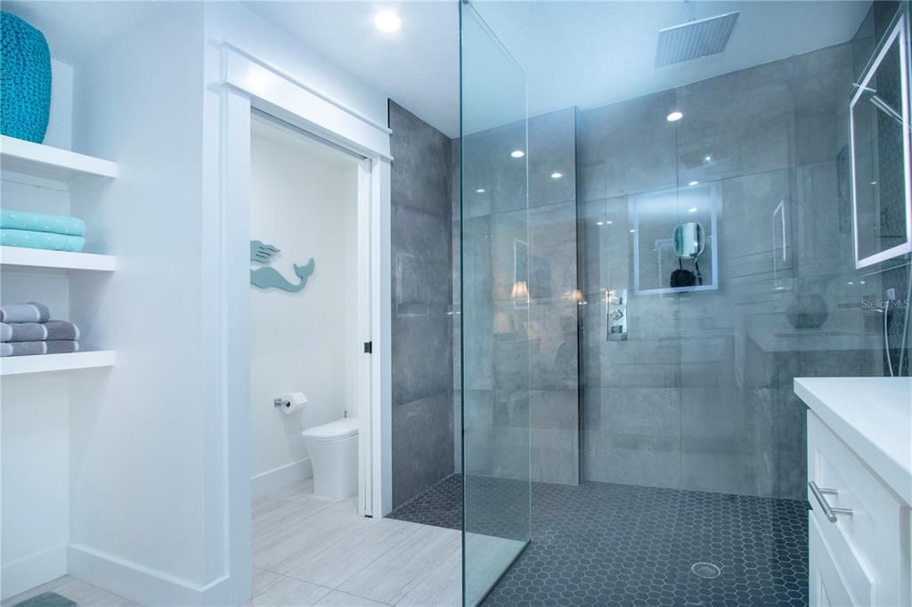 En Venta: $619,000 (3 camas, 3 baños, 2270 Pies cuadrados)