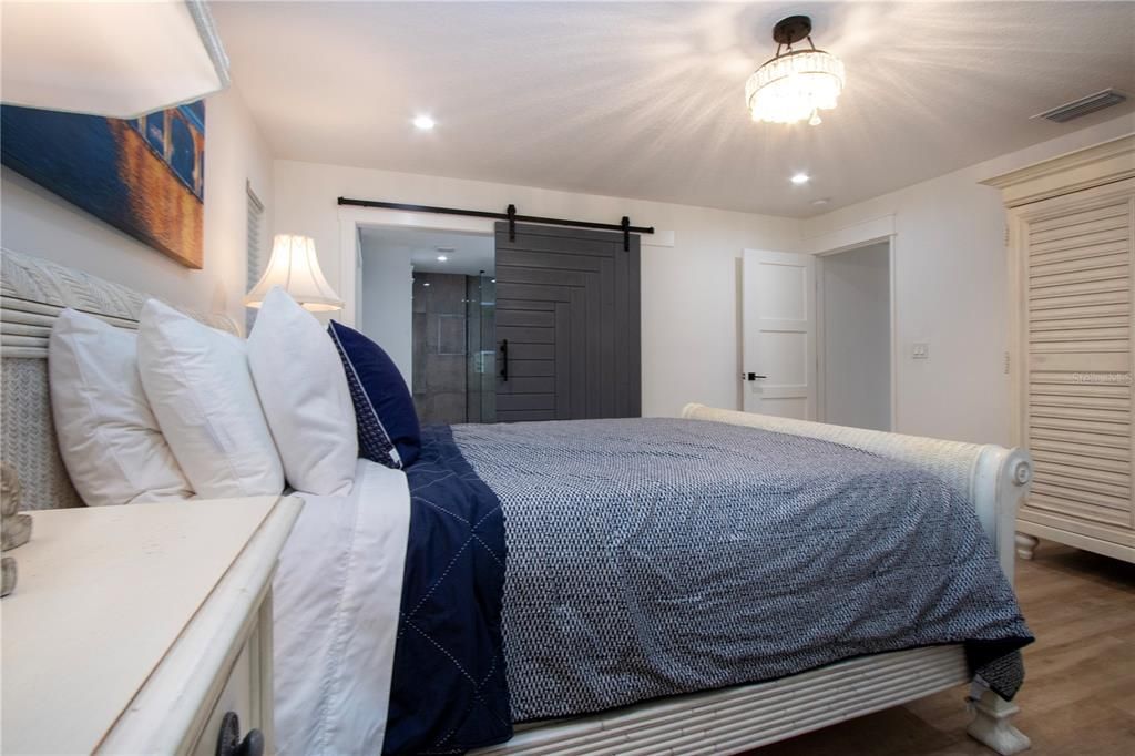 En Venta: $619,000 (3 camas, 3 baños, 2270 Pies cuadrados)