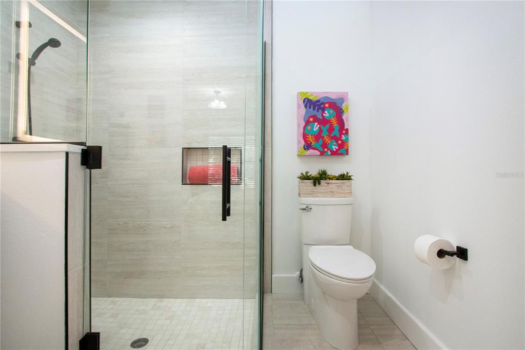 En Venta: $619,000 (3 camas, 3 baños, 2270 Pies cuadrados)