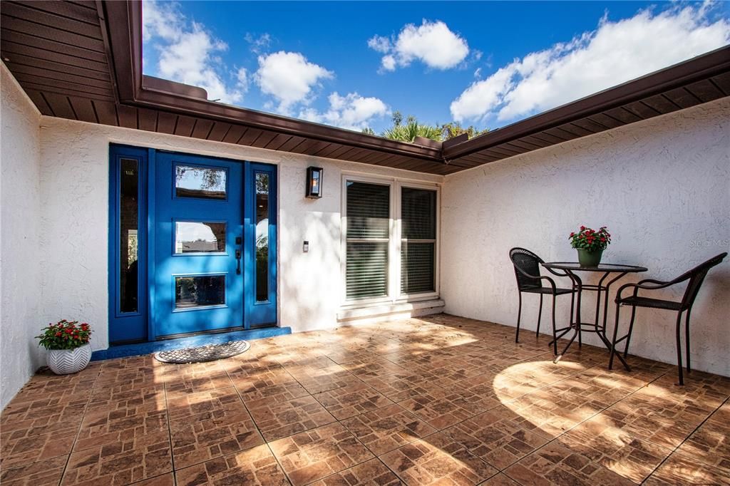 En Venta: $619,000 (3 camas, 3 baños, 2270 Pies cuadrados)