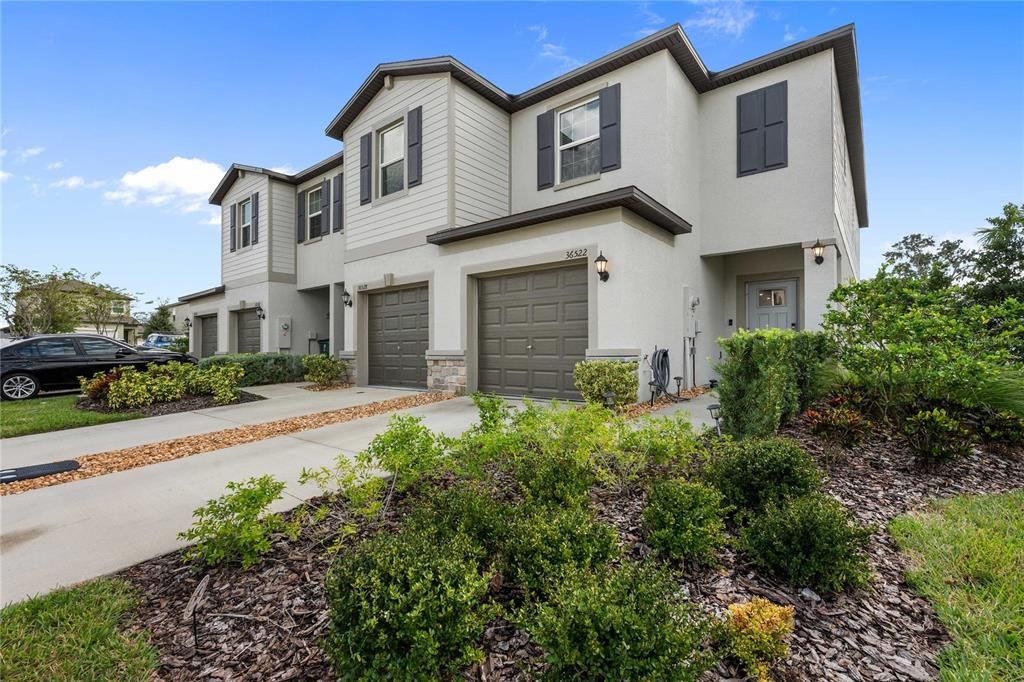 Recently Rented: $1,850 (2 beds, 2 baths, 1541 Square Feet)