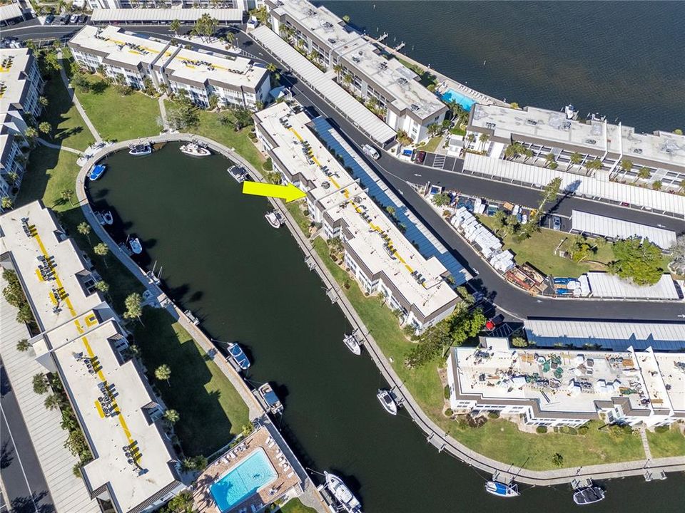 待售: $370,000 (1 贝兹, 1 浴室, 837 平方英尺)