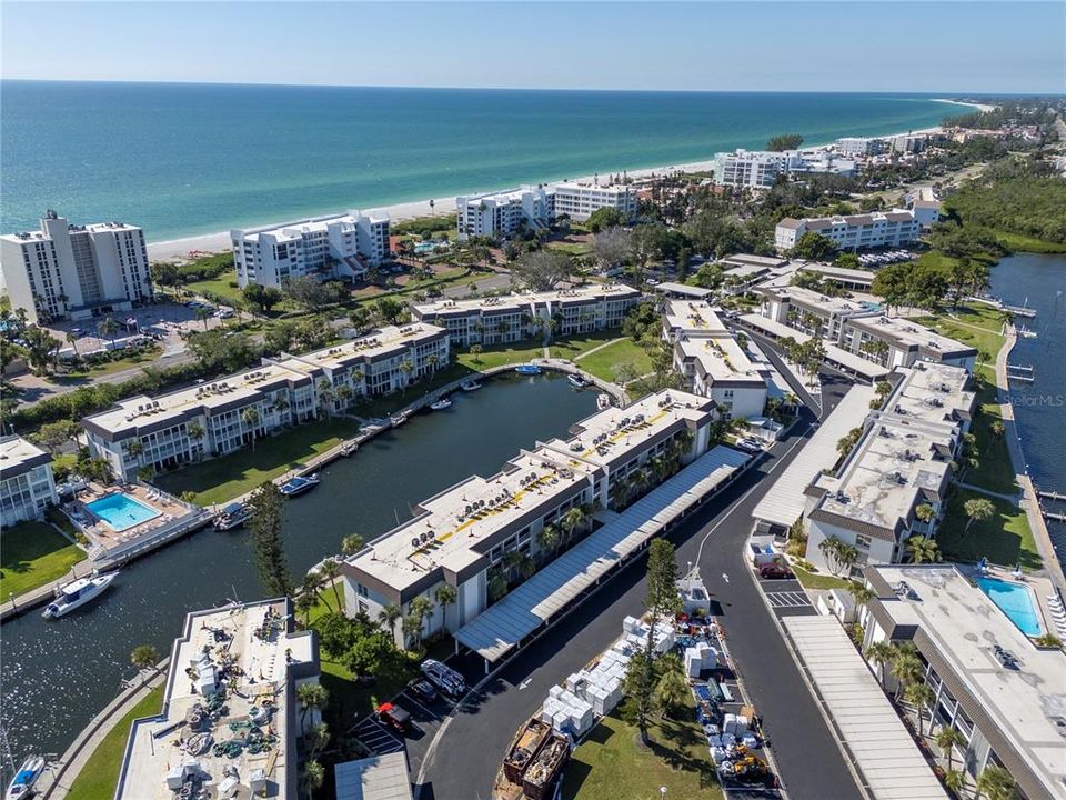 待售: $370,000 (1 贝兹, 1 浴室, 837 平方英尺)