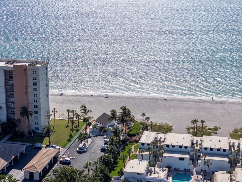 待售: $370,000 (1 贝兹, 1 浴室, 837 平方英尺)