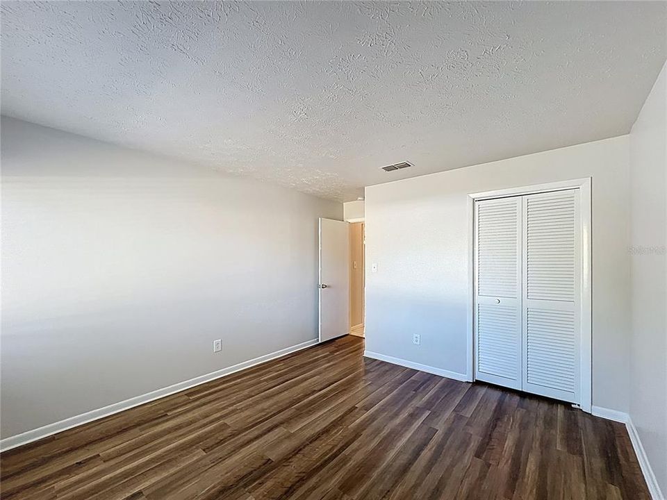 Activo con contrato: $405,000 (3 camas, 2 baños, 1542 Pies cuadrados)