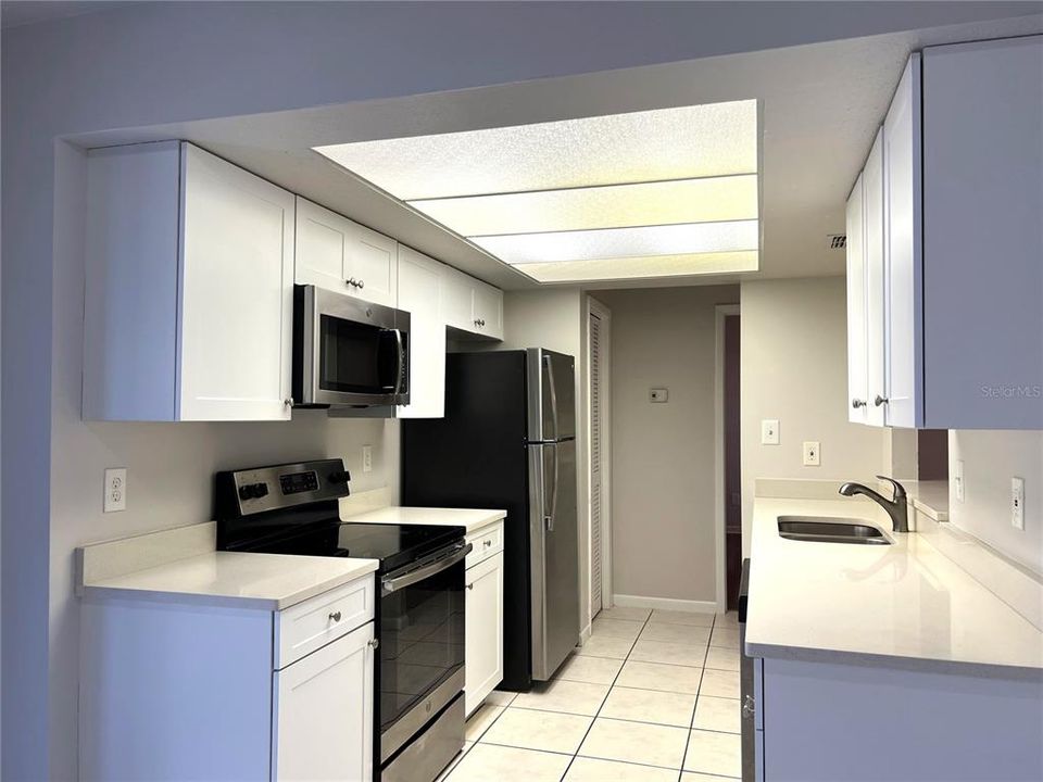 Activo con contrato: $405,000 (3 camas, 2 baños, 1542 Pies cuadrados)