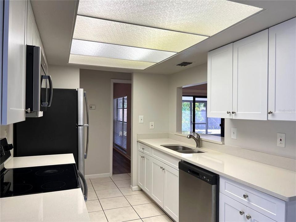 Activo con contrato: $405,000 (3 camas, 2 baños, 1542 Pies cuadrados)