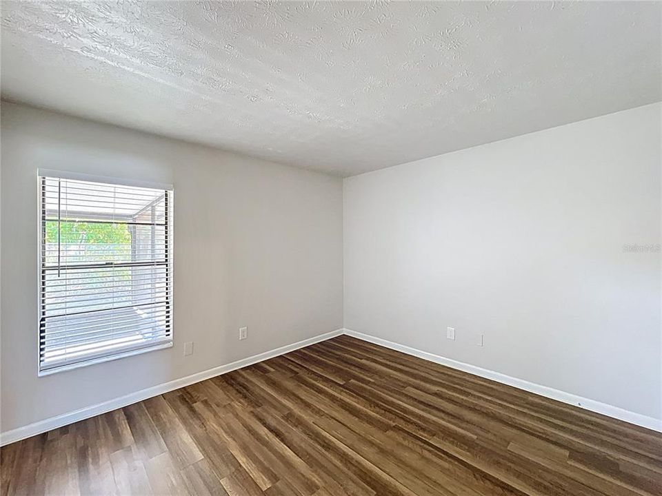 Activo con contrato: $405,000 (3 camas, 2 baños, 1542 Pies cuadrados)