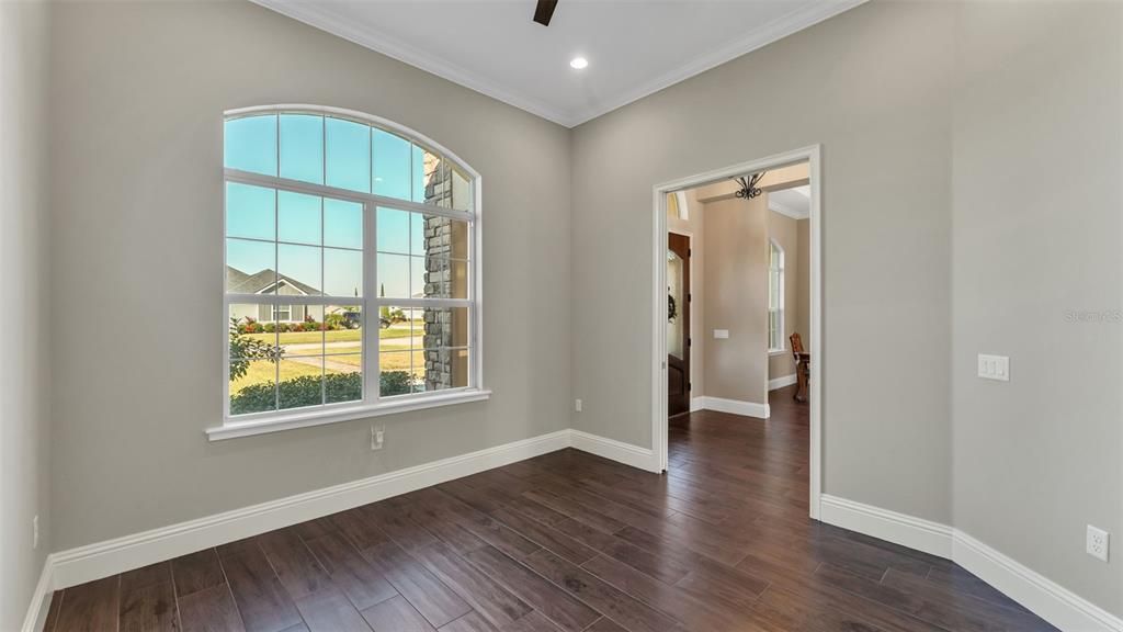 合同活跃: $750,000 (3 贝兹, 3 浴室, 2879 平方英尺)