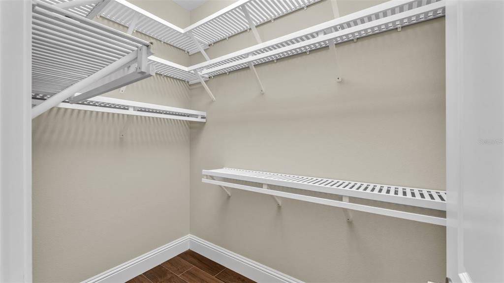 合同活跃: $750,000 (3 贝兹, 3 浴室, 2879 平方英尺)