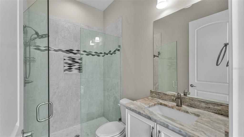 合同活跃: $750,000 (3 贝兹, 3 浴室, 2879 平方英尺)