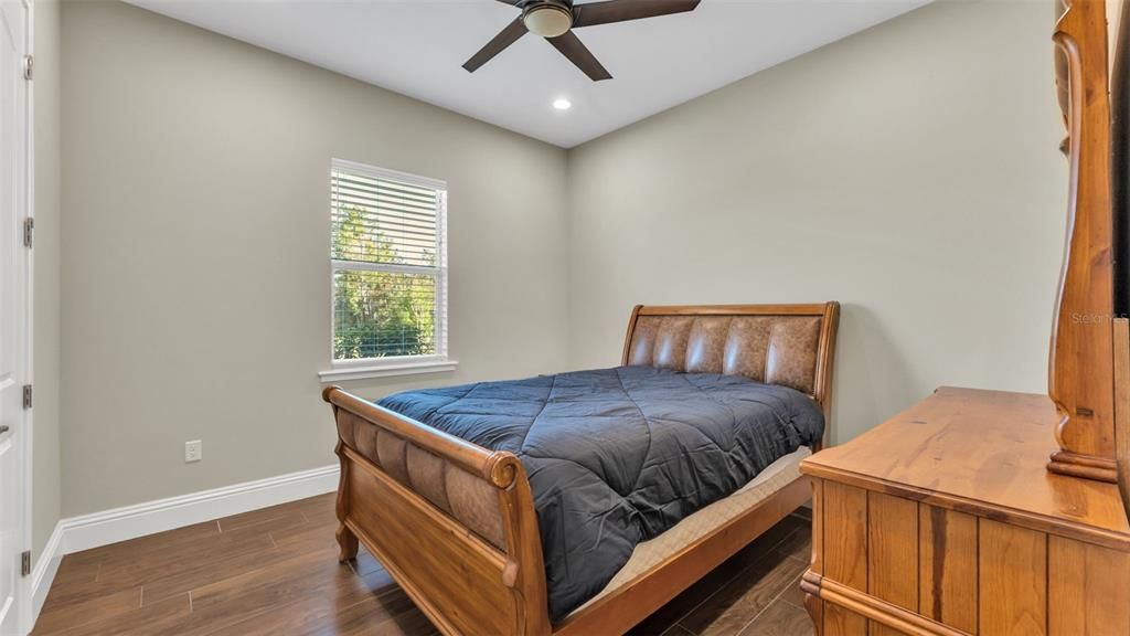 合同活跃: $750,000 (3 贝兹, 3 浴室, 2879 平方英尺)