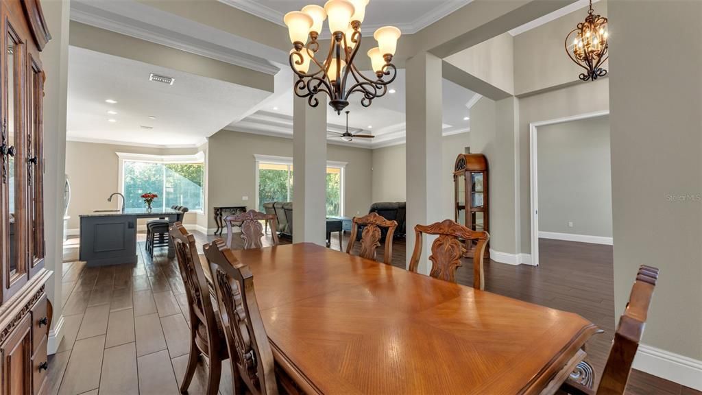 合同活跃: $750,000 (3 贝兹, 3 浴室, 2879 平方英尺)