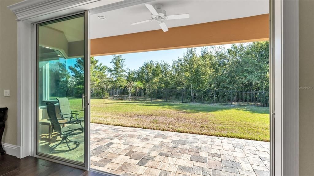 合同活跃: $750,000 (3 贝兹, 3 浴室, 2879 平方英尺)