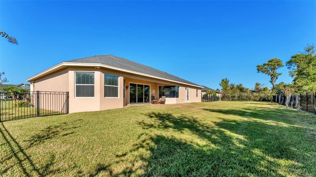 合同活跃: $750,000 (3 贝兹, 3 浴室, 2879 平方英尺)