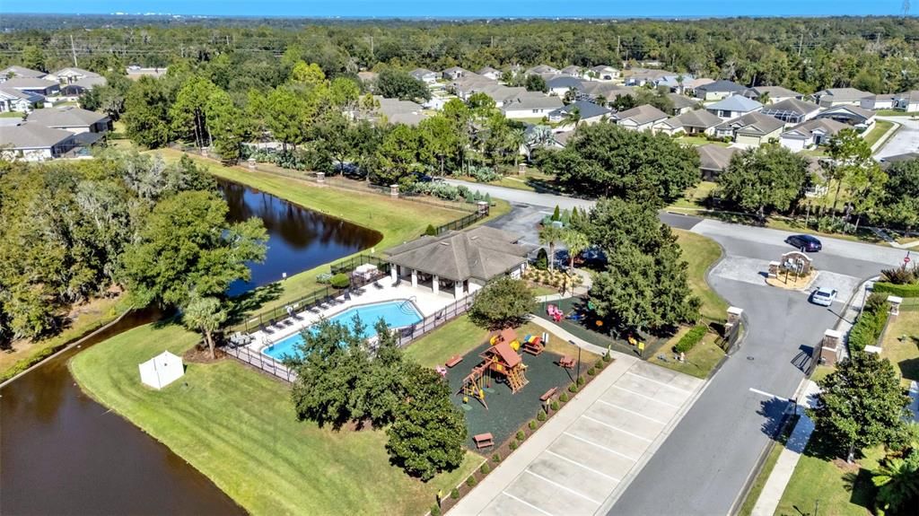 合同活跃: $750,000 (3 贝兹, 3 浴室, 2879 平方英尺)