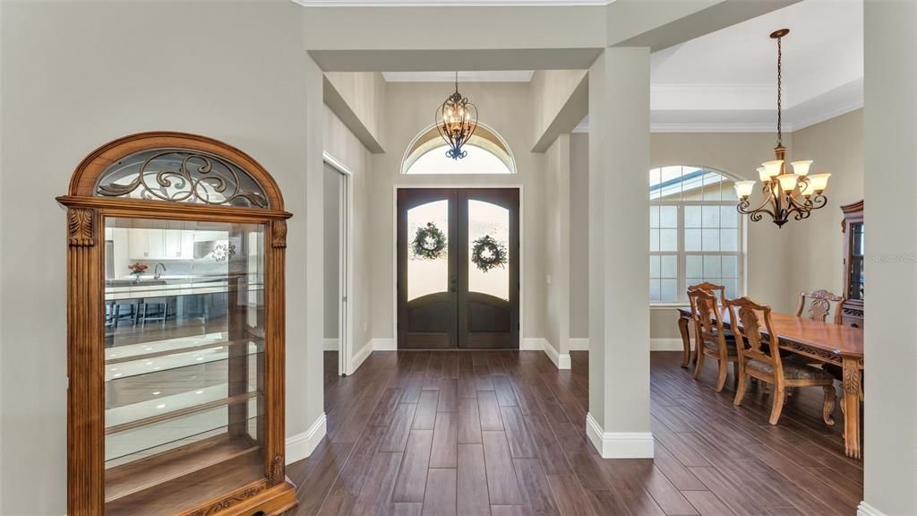 合同活跃: $750,000 (3 贝兹, 3 浴室, 2879 平方英尺)