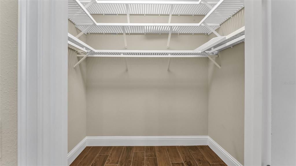 合同活跃: $750,000 (3 贝兹, 3 浴室, 2879 平方英尺)