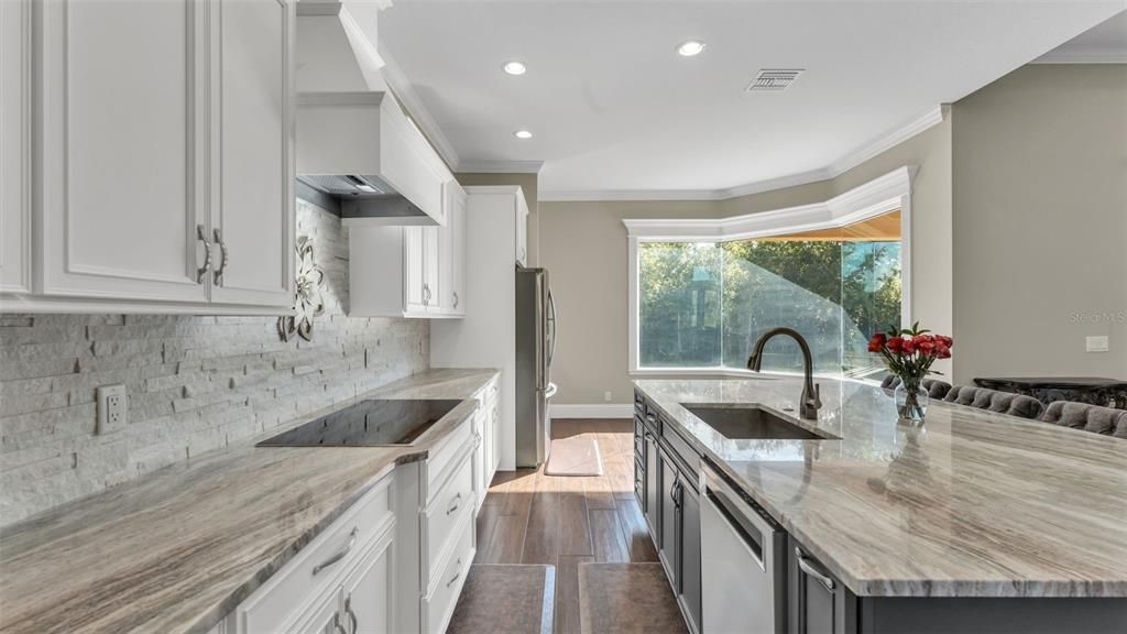 合同活跃: $750,000 (3 贝兹, 3 浴室, 2879 平方英尺)