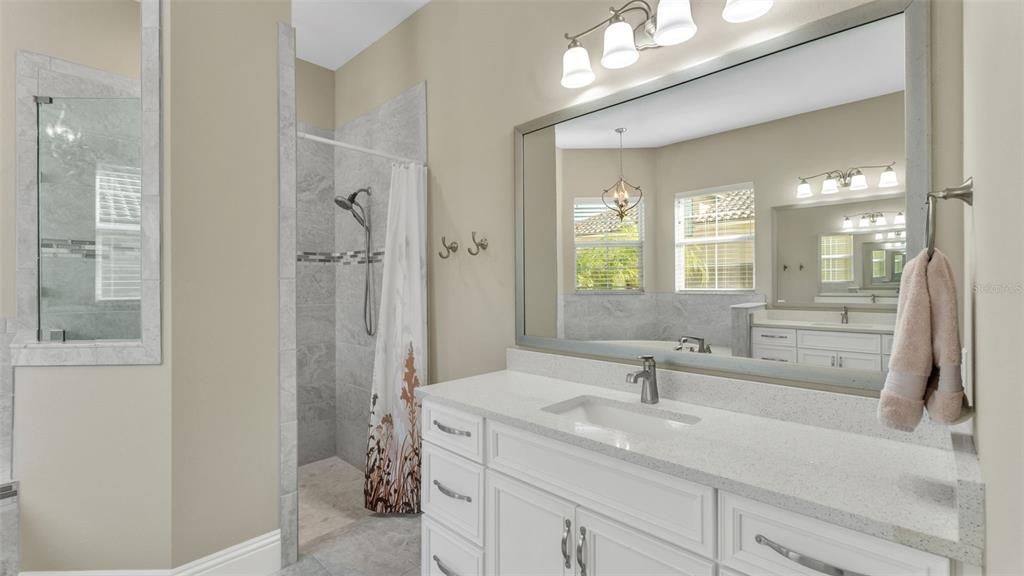 合同活跃: $750,000 (3 贝兹, 3 浴室, 2879 平方英尺)