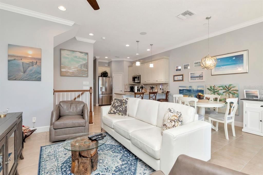 待售: $1,240,000 (4 贝兹, 3 浴室, 1935 平方英尺)