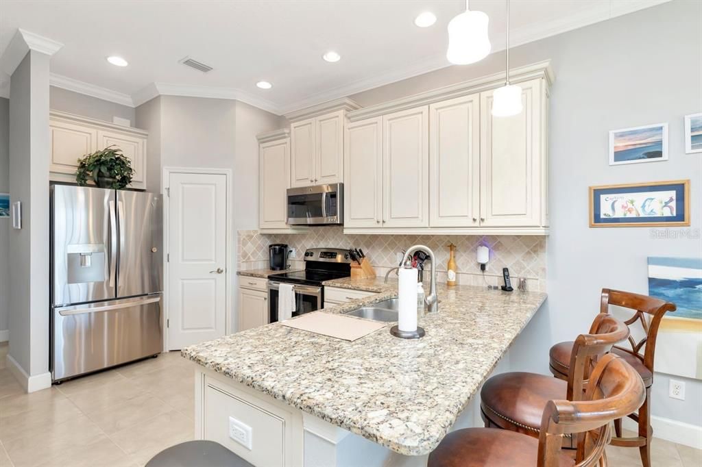 待售: $1,240,000 (4 贝兹, 3 浴室, 1935 平方英尺)