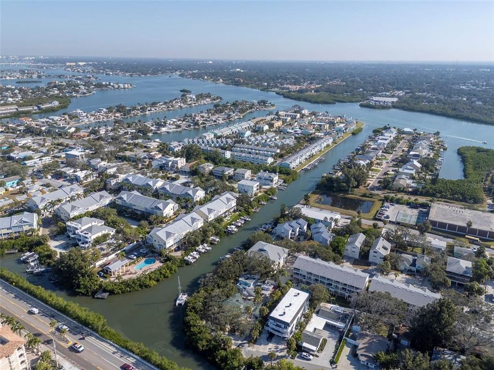 待售: $1,240,000 (4 贝兹, 3 浴室, 1935 平方英尺)