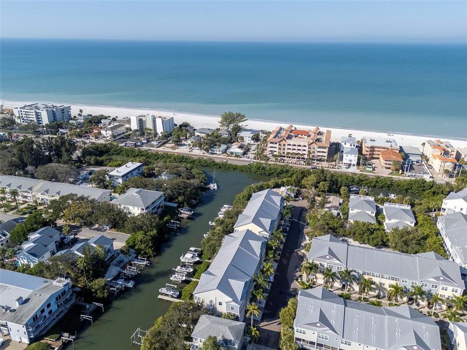 待售: $1,240,000 (4 贝兹, 3 浴室, 1935 平方英尺)