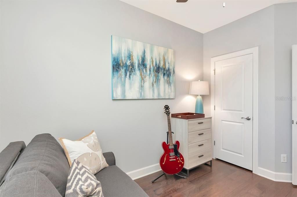 待售: $1,240,000 (4 贝兹, 3 浴室, 1935 平方英尺)