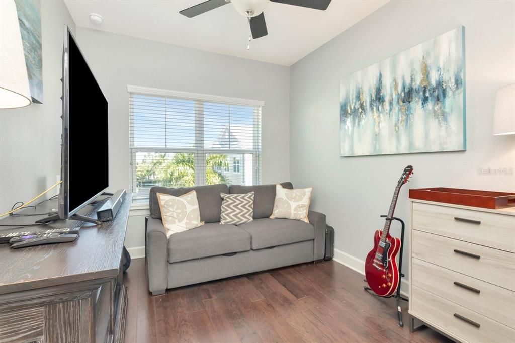 待售: $1,240,000 (4 贝兹, 3 浴室, 1935 平方英尺)