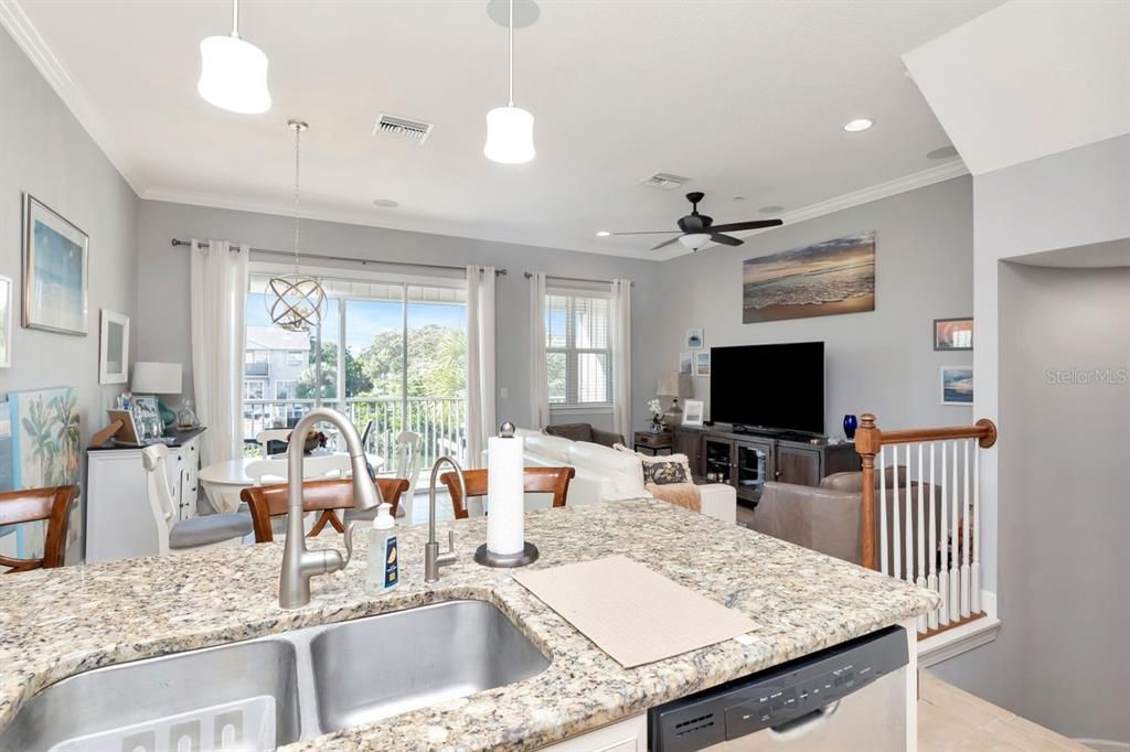 待售: $1,240,000 (4 贝兹, 3 浴室, 1935 平方英尺)