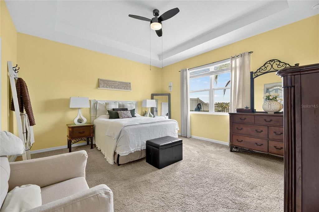 For Sale: $345,000 (3 beds, 2 baths, 1852 Square Feet)