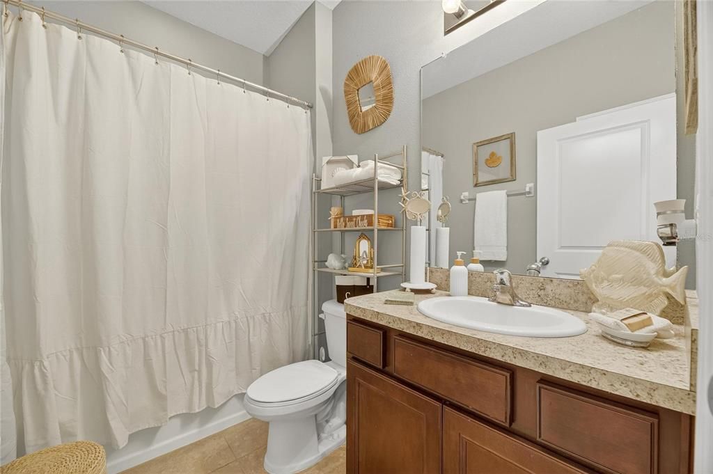 For Sale: $345,000 (3 beds, 2 baths, 1852 Square Feet)