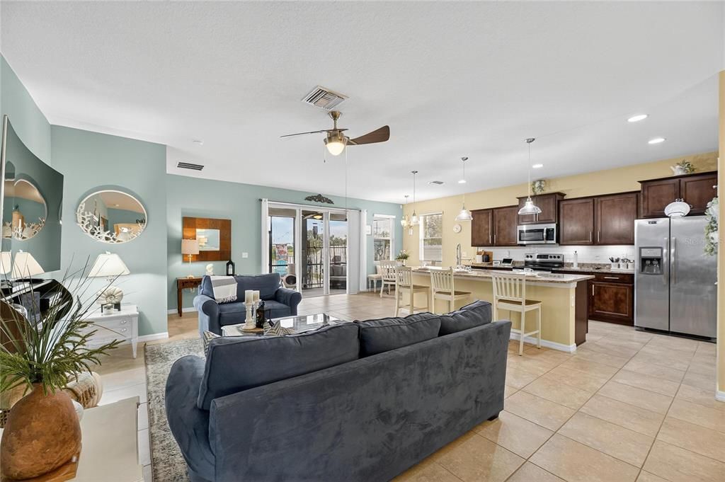 For Sale: $345,000 (3 beds, 2 baths, 1852 Square Feet)