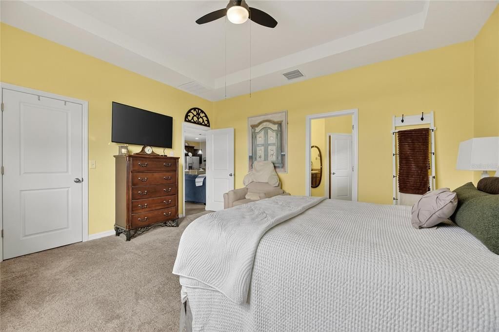 For Sale: $345,000 (3 beds, 2 baths, 1852 Square Feet)