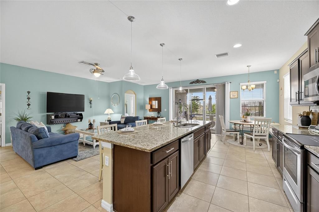 For Sale: $345,000 (3 beds, 2 baths, 1852 Square Feet)