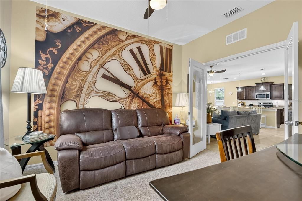 For Sale: $345,000 (3 beds, 2 baths, 1852 Square Feet)