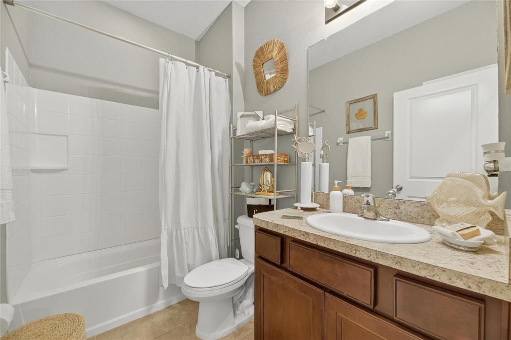 For Sale: $345,000 (3 beds, 2 baths, 1852 Square Feet)