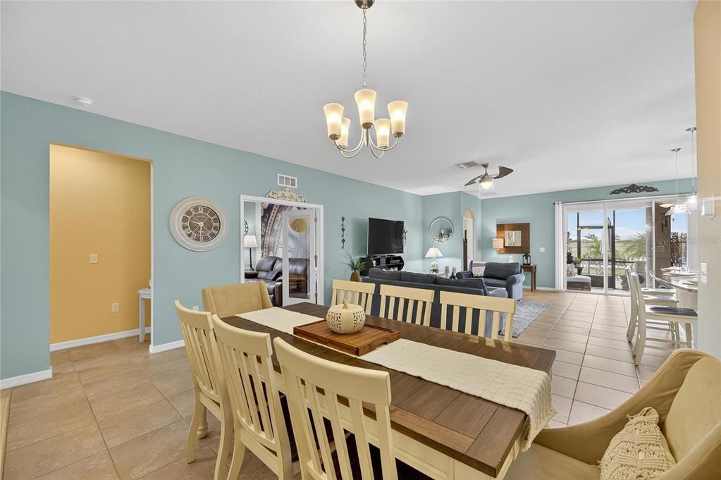 For Sale: $345,000 (3 beds, 2 baths, 1852 Square Feet)