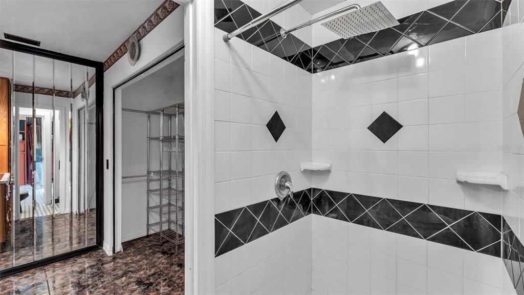 待售: $287,000 (2 贝兹, 2 浴室, 1457 平方英尺)