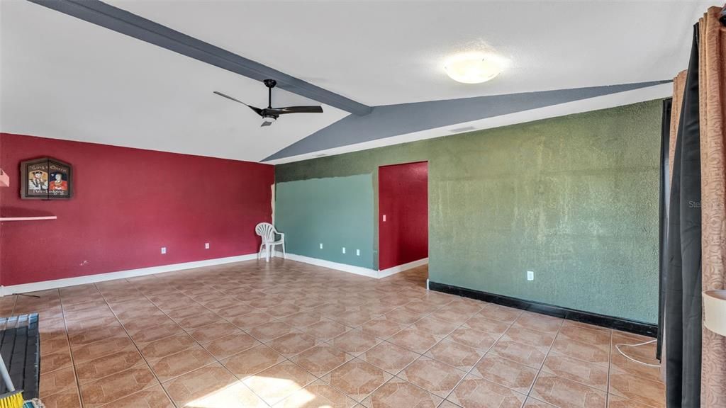 待售: $287,000 (2 贝兹, 2 浴室, 1457 平方英尺)