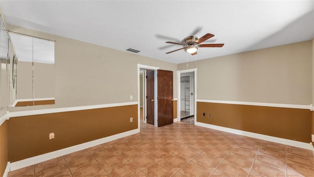 待售: $287,000 (2 贝兹, 2 浴室, 1457 平方英尺)