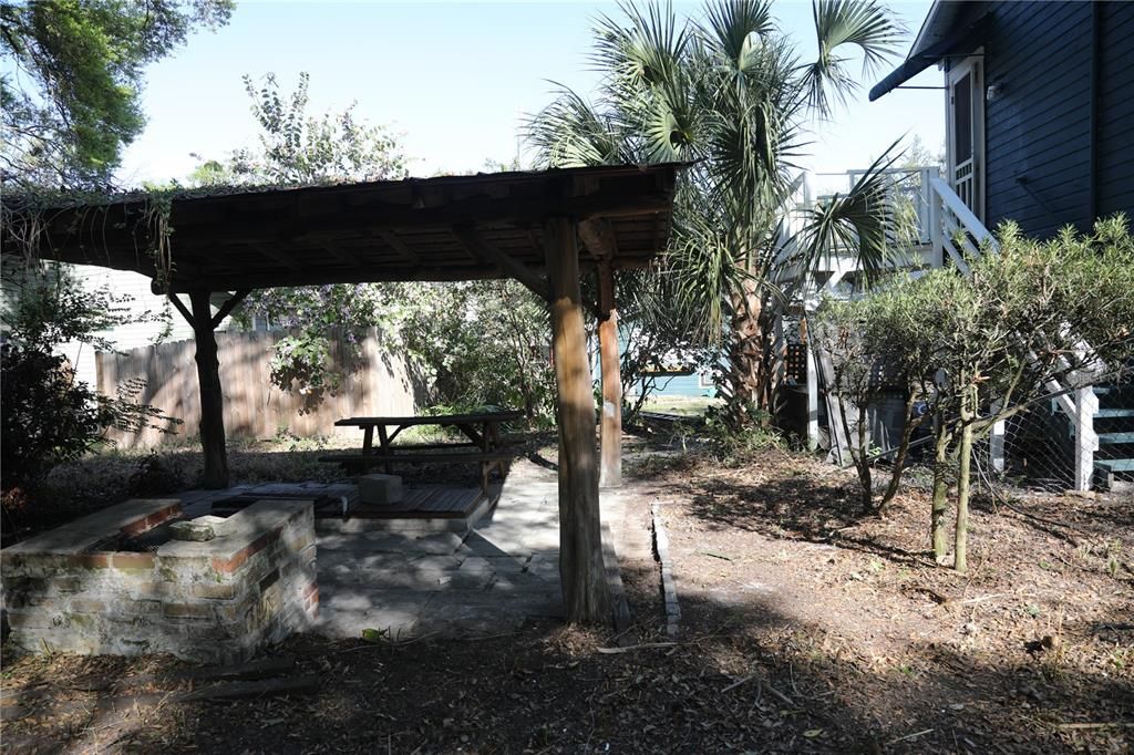 For Sale: $699,900 (4 beds, 4 baths, 2800 Square Feet)