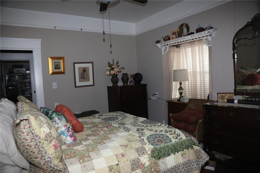 For Sale: $699,900 (4 beds, 4 baths, 2800 Square Feet)